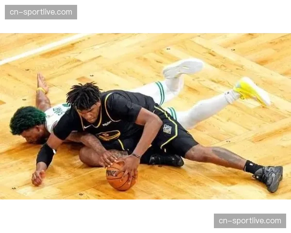 评论:为何爵士的“强弱侧转移”体系在本月遭遇对手针对性封锁?